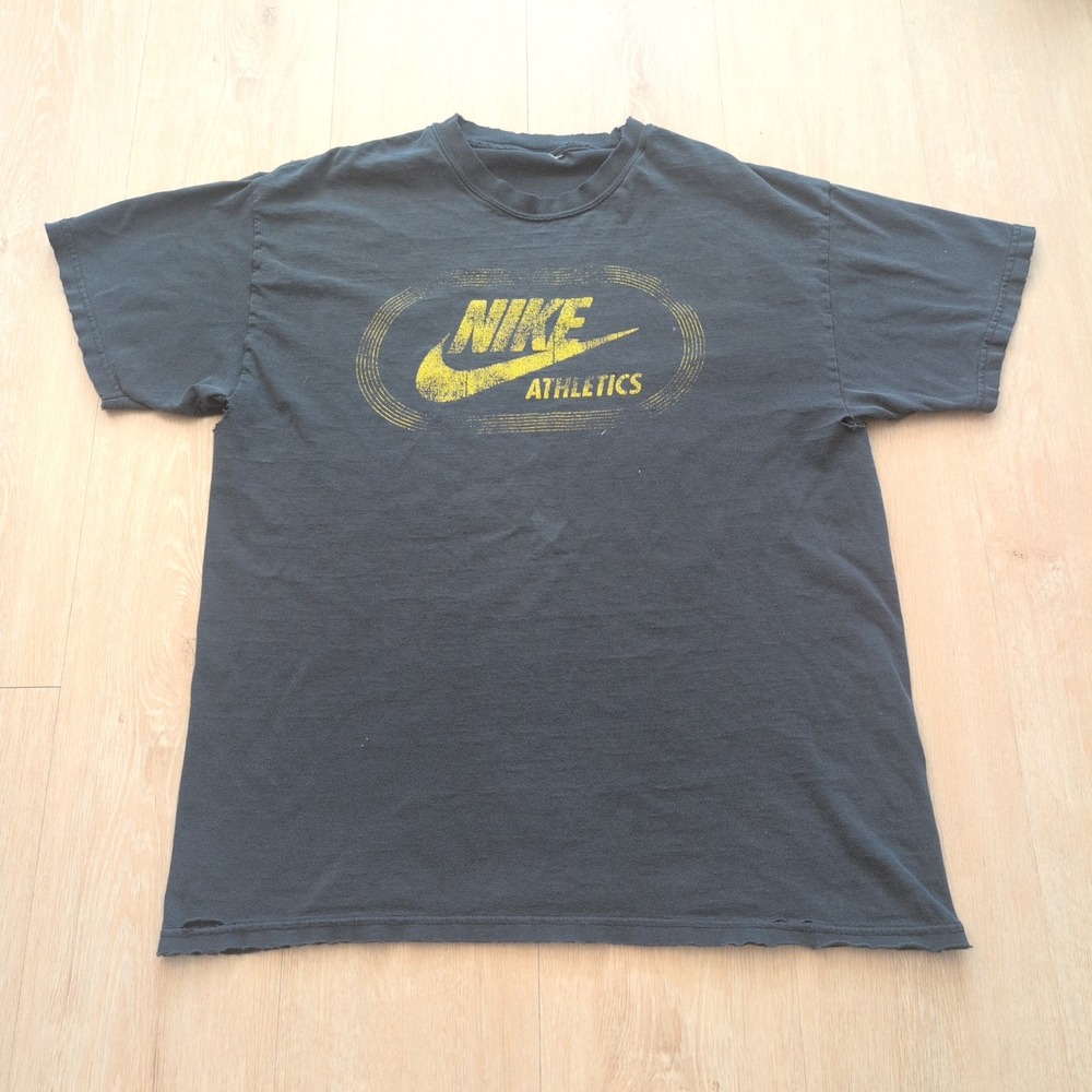 Nike Athletics Vintage Distressed Graphic T-Shirt Black Yellow Mens XL Thrashed